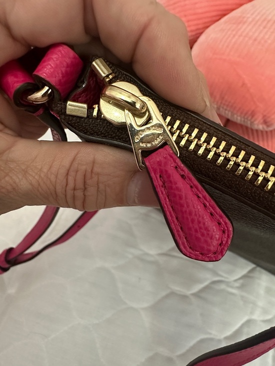 Coach Brown Signature Crossbody with Pink Trim - Picture 6 of 11